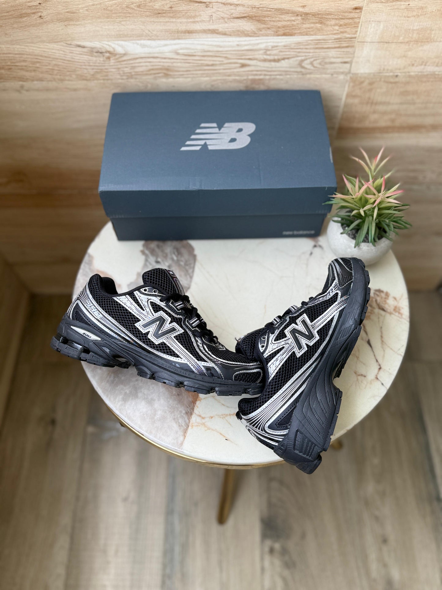 New balance 740 Black silver